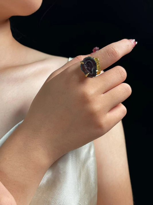 Crystals for Sleep: Raw Stones to Rest, Reset, and Dream Deeply