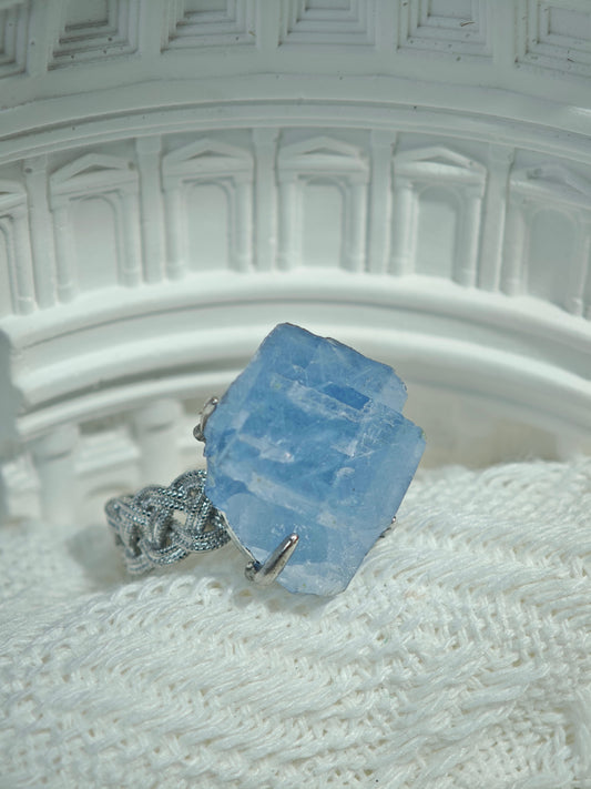 Crystals for Love and Attraction: Manifesting Heartfelt Connections with Raw Crystal Energy
