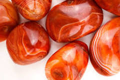 Carnelian: The Warm Embrace of Motivation and Courage