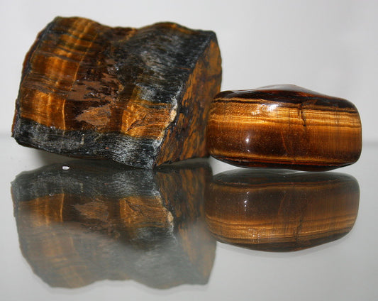 The Brilliance of Tiger’s Eye: A Raw Crystal with Grounding Power