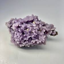 Grape Agate: The Crystal of Serenity, Spiritual Expansion and Natural Wonder