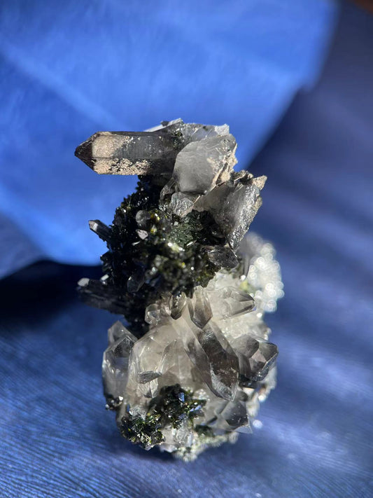 Crystals for Sleep & Dream Work: Raw Stones that Open the Subtle Night World