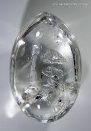 Enhydro Quartz: The Crystal of Ancient Waters, Timeless Flow and Gentle Purity