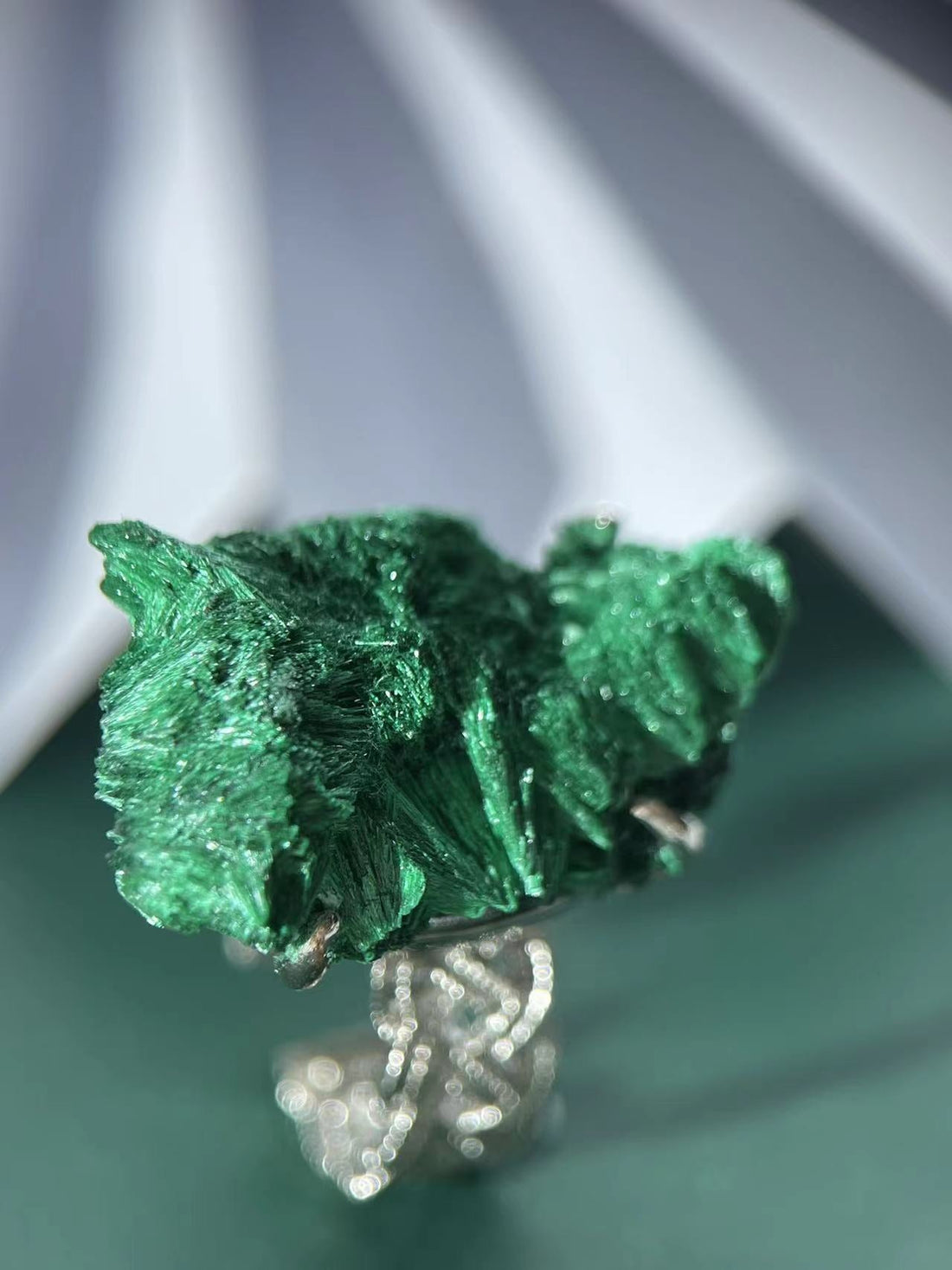 The Perfect Pair: Enhancing Tarot and Astrology Readings with Raw Crystals