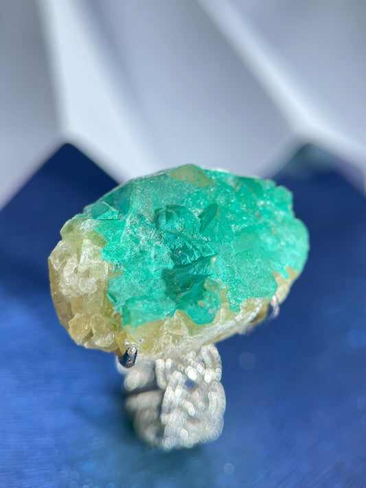 Heart Chakra Expansion & Emotional Healing with Raw Crystals: Open, Heal & Love Freely