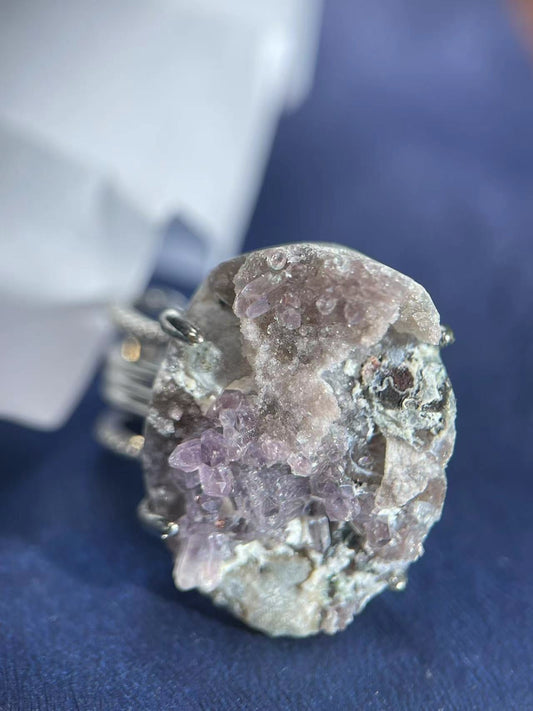 Best Raw Crystals for the Sacral Chakra: Awaken Pleasure, Creativity & Emotional Flow