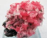 Rhodonite – The Healing Stone of Compassion and Inner Balance