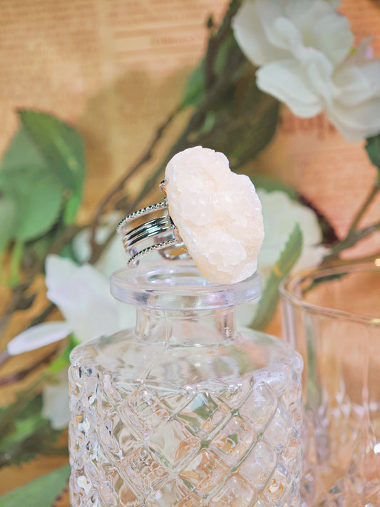 The Science Behind Crystals: Mineral Structure and Energy Fields