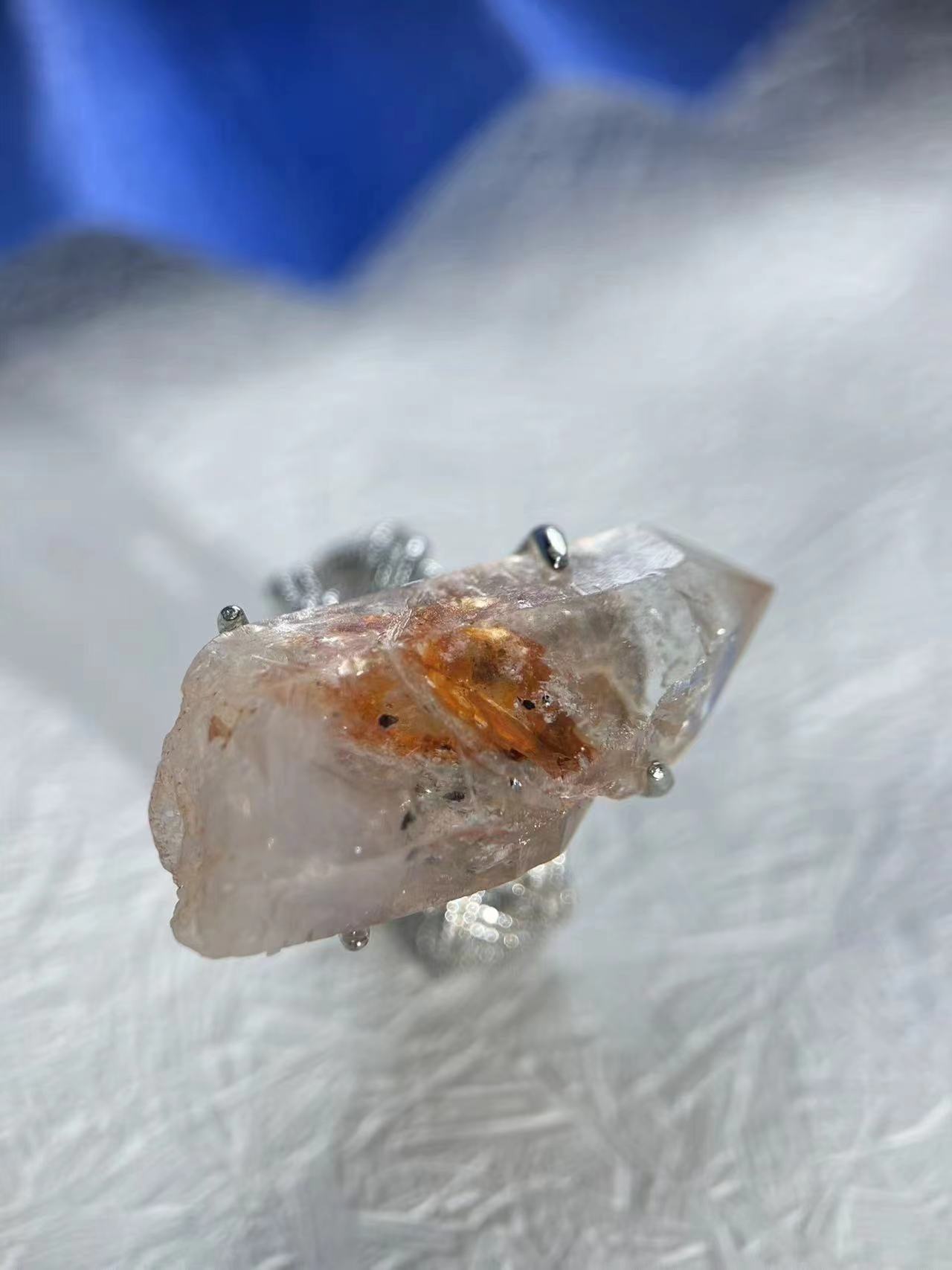 Petroleum Quartz with Red Clay ring