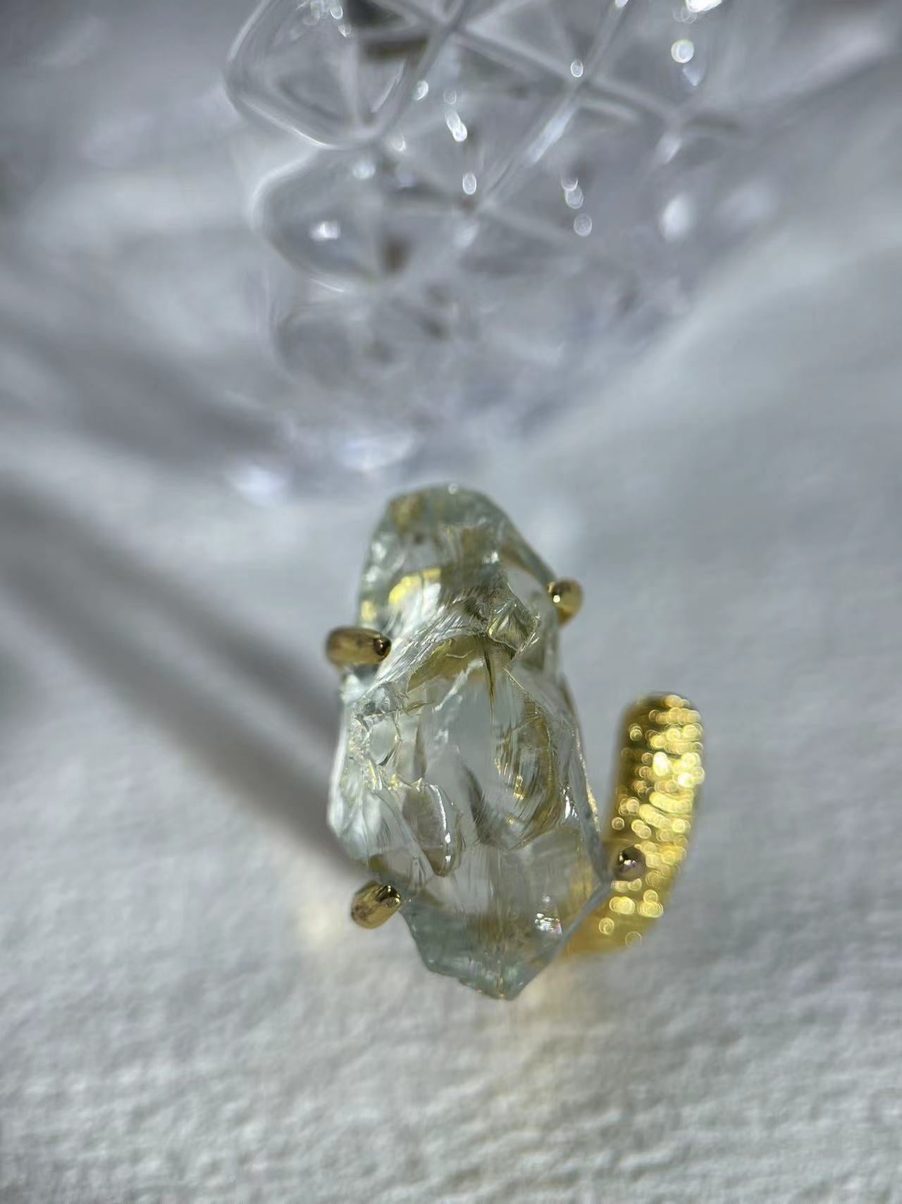 Verdant Light – Raw Green Quartz Ring