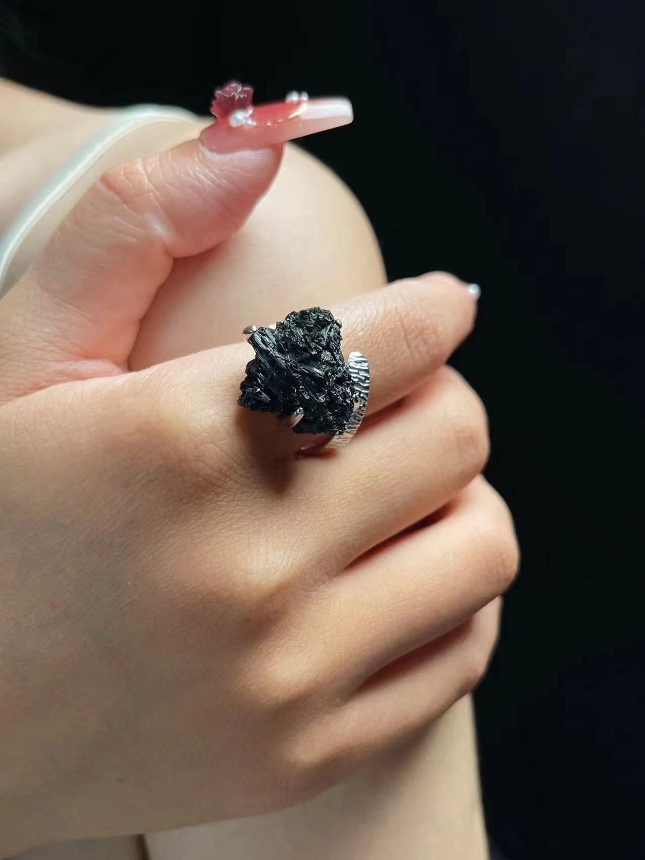 Black Tourmaline (Single Flower) Ring