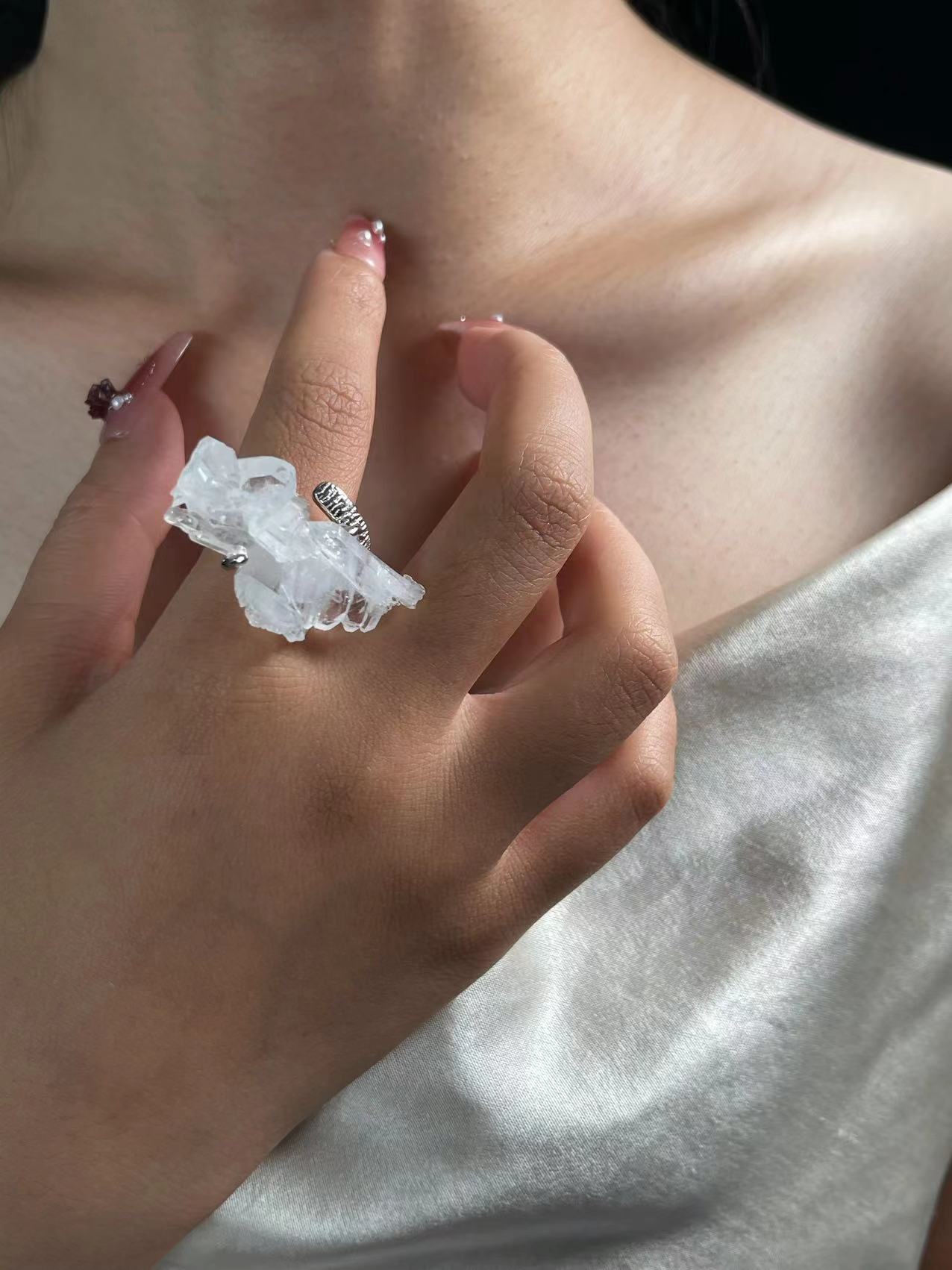 Faden Quartz Ring