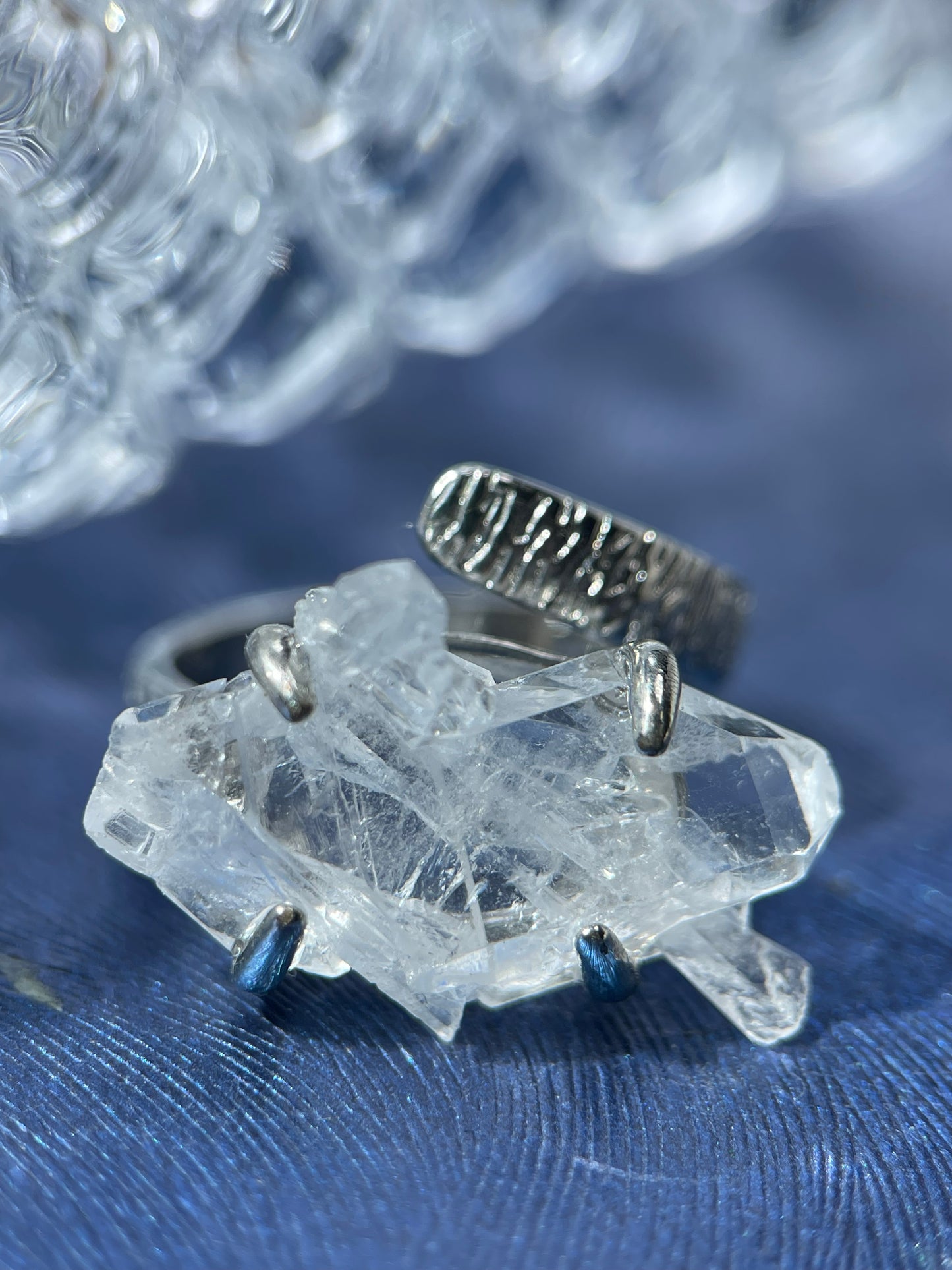 Faden Quartz Ring