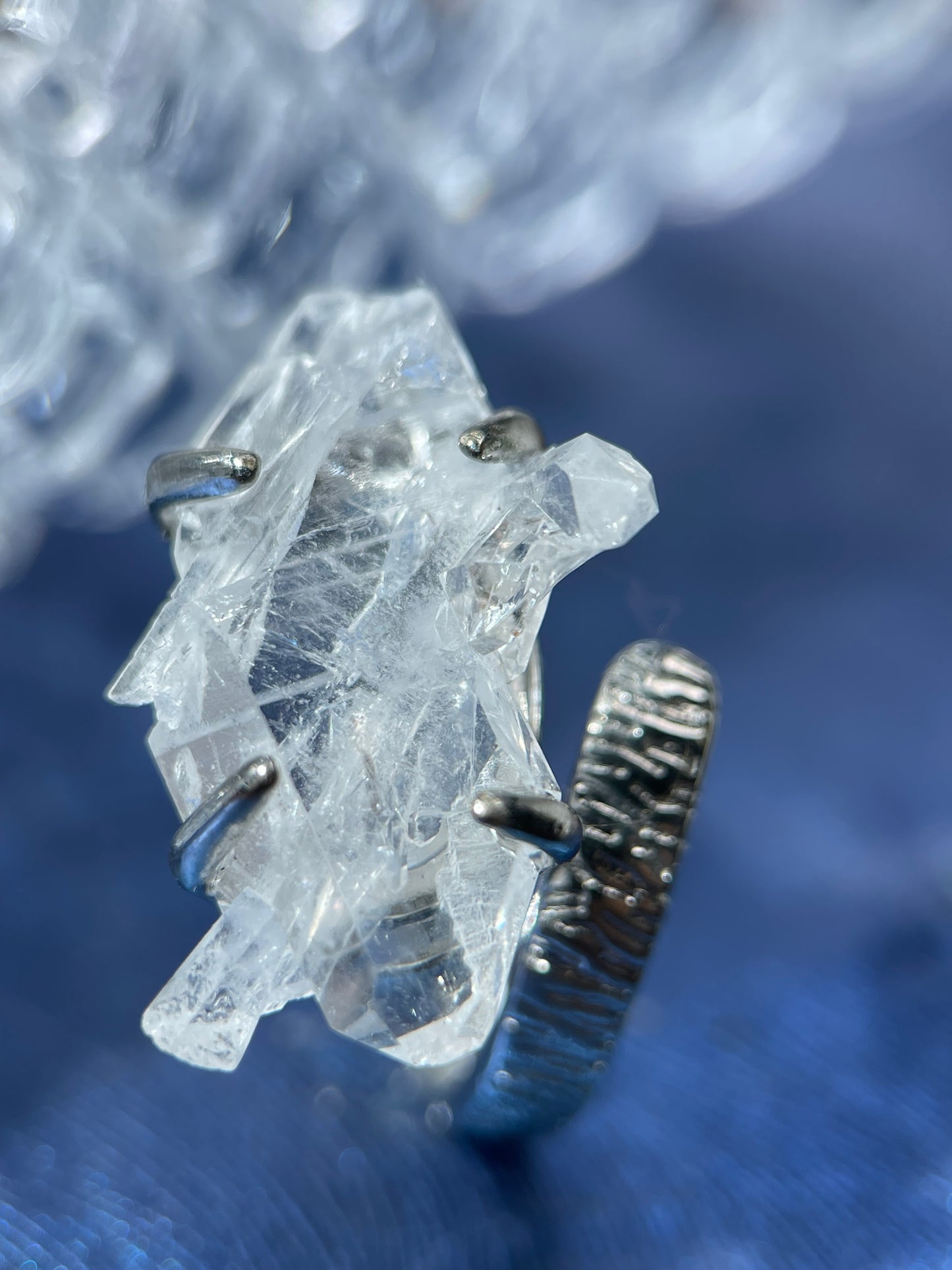 Faden Quartz Ring