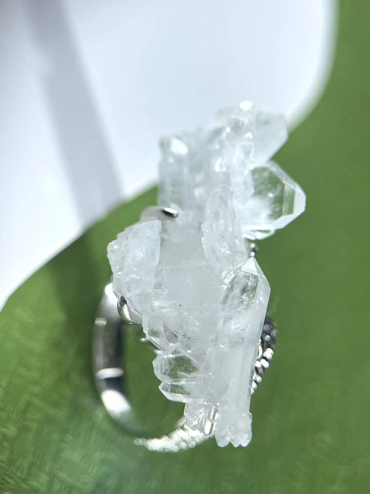 Faden Quartz Ring