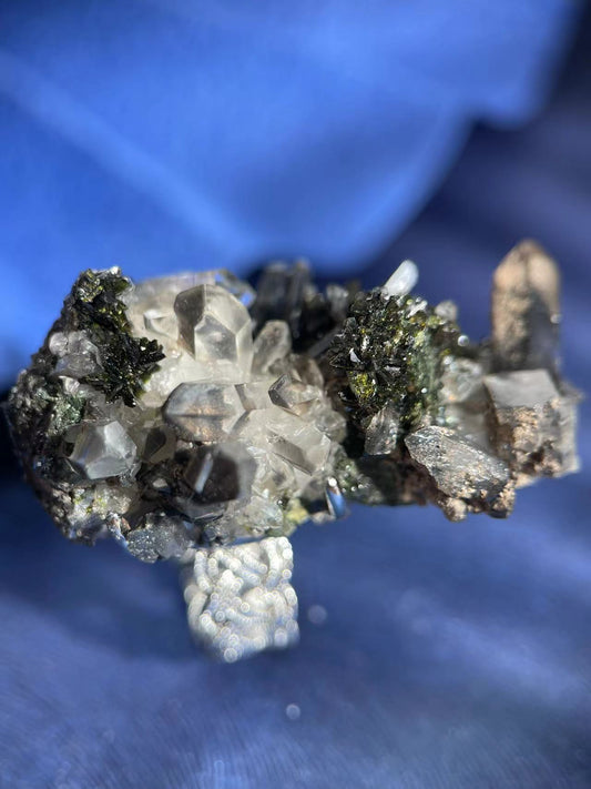 Altar Crafting with Crystals: Creating Sacred Space for Ritual and Reflection