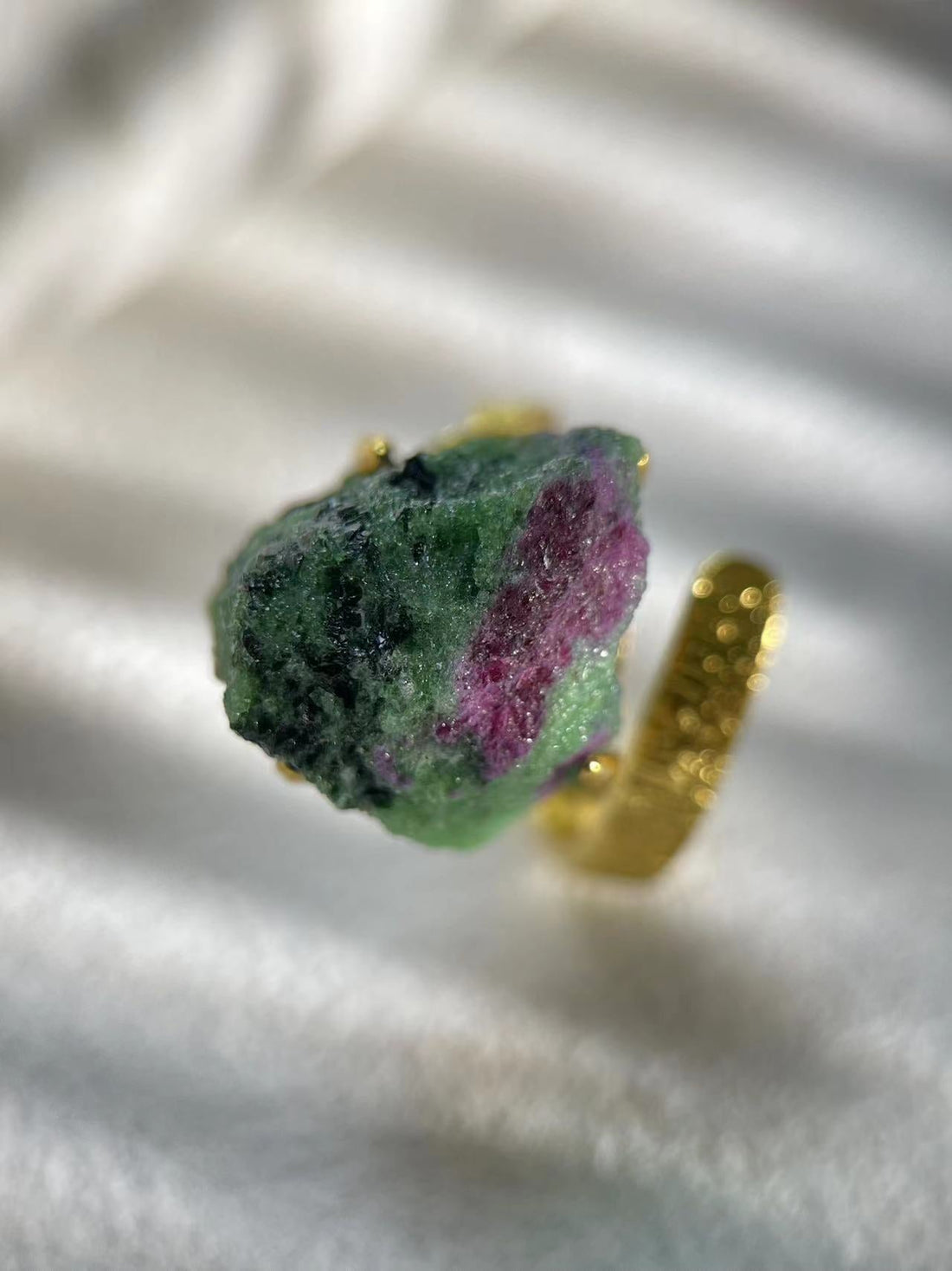 From Anxiety to Anchoring: Raw Stone Rituals for Nervous Support