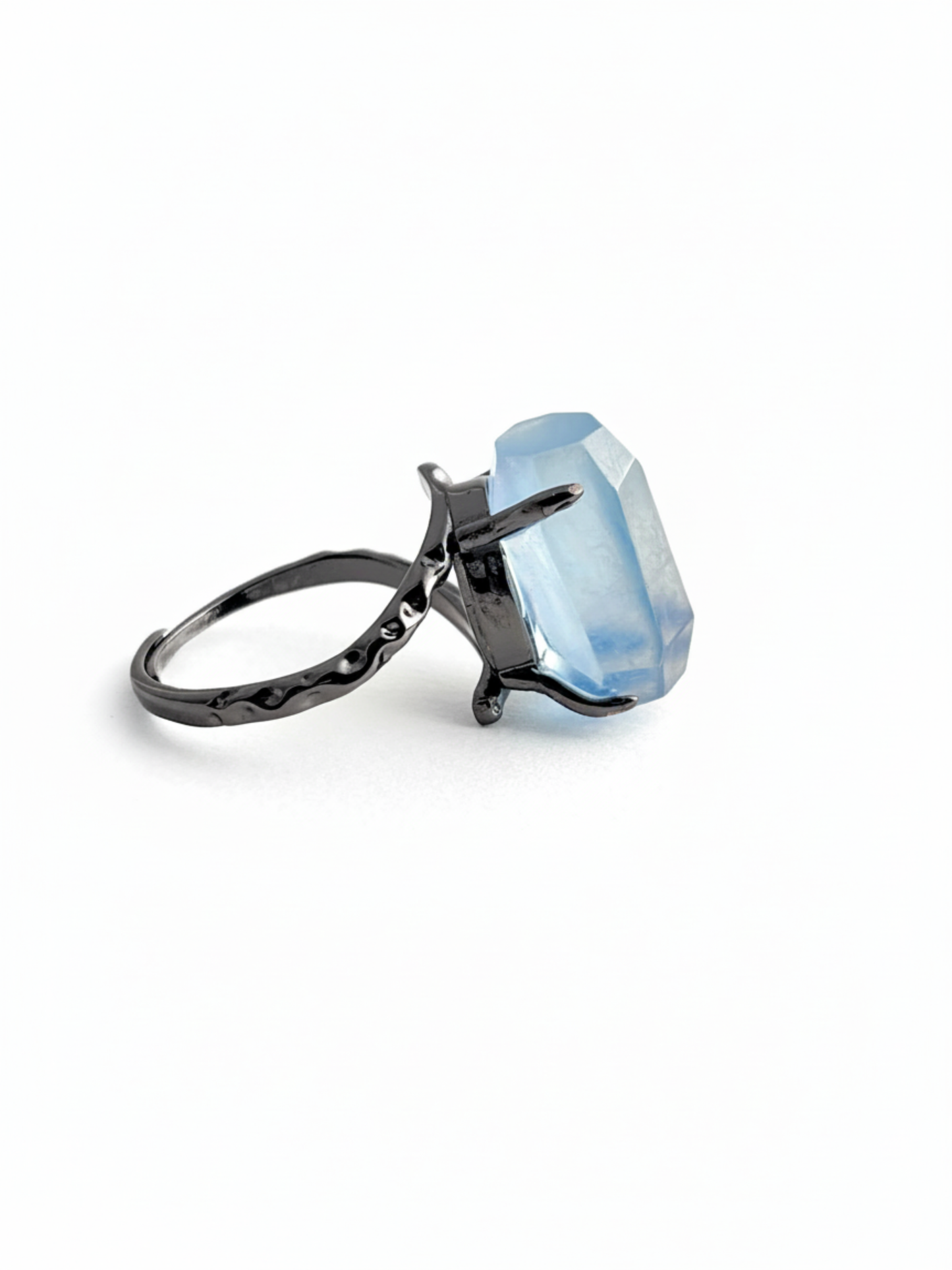 Side view of Aquamarine freeform ring