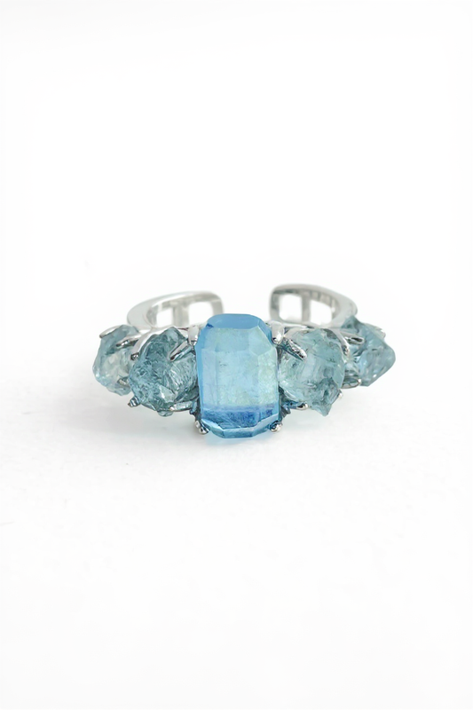 Aquamarine row ring with hand cut aquamarine and raw aquamarine from Brazil natural crystal jewelry front view