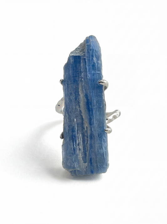Blue kyanite mineral specimen ring front view in silver tone finish