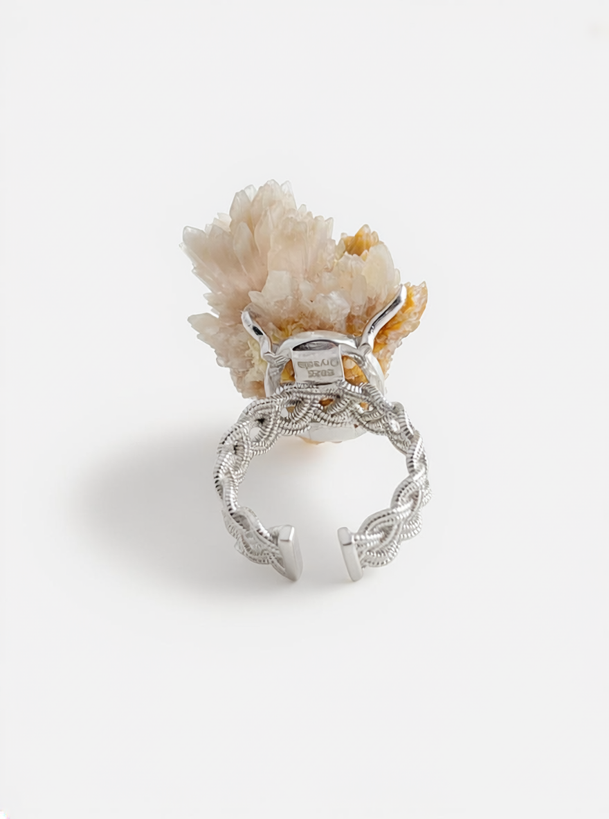 Creedite mineral specimen ring back view