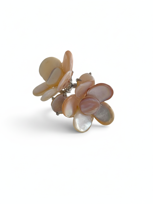 double-mother-of-pearl-flower-ring-front