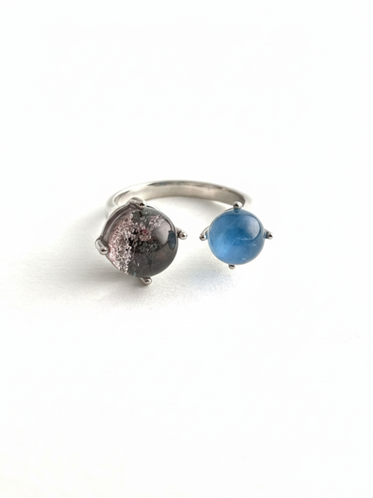 Phantom Quartz and Aquamarine sphere ring front view