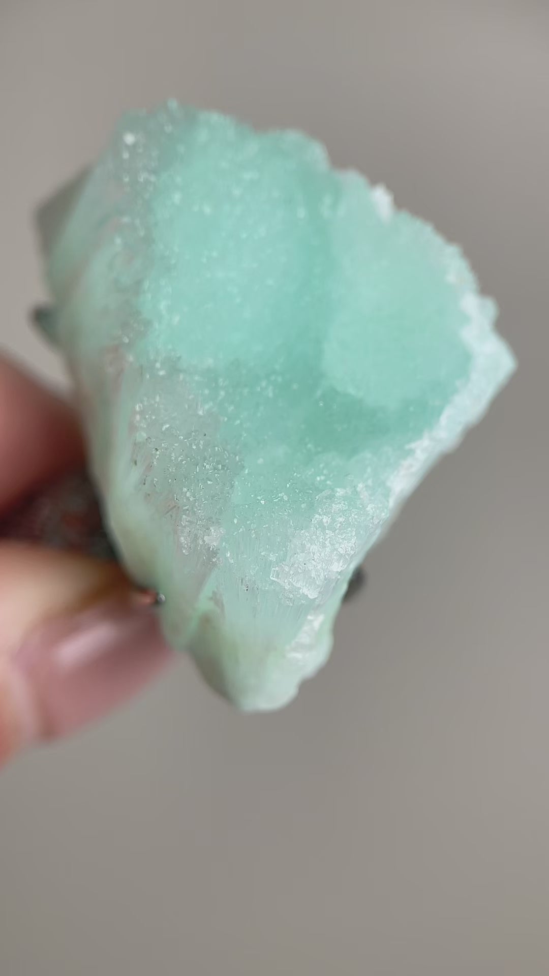 Video of hemimorphite mineral specimen ring with sparkling drusy crystals