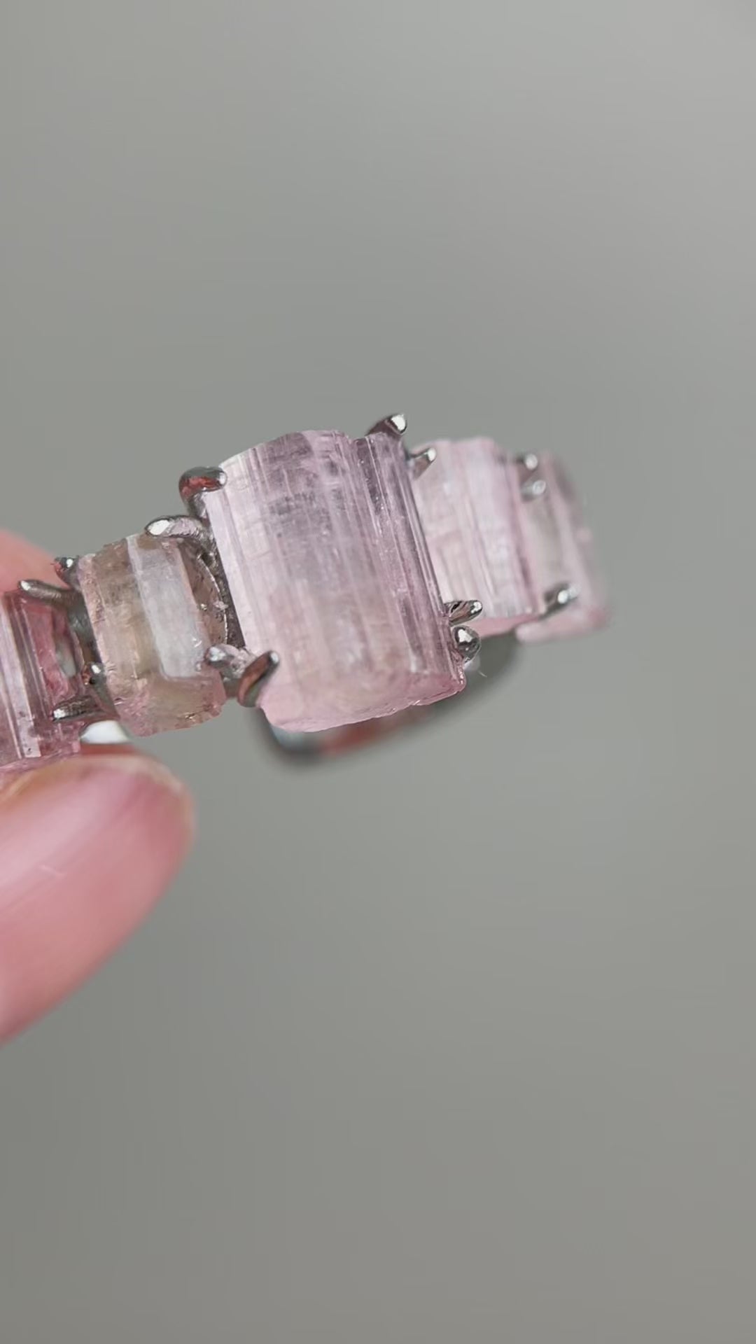 Video of raw Morganite hexagonal column band ring from Pakistan