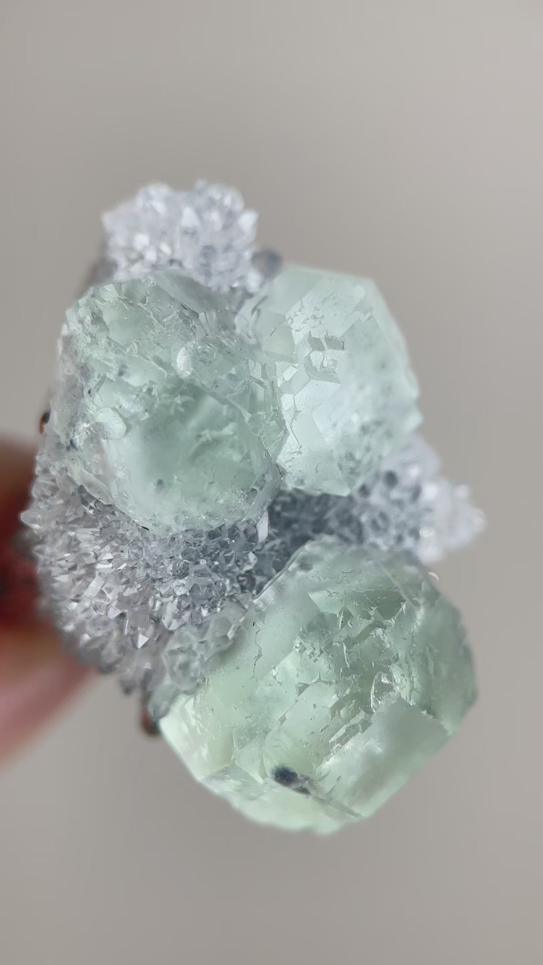 Green fluorite with quartz mineral specimen ring video