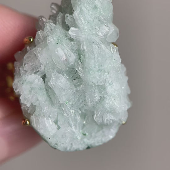 Video of green strawberry quartz ring