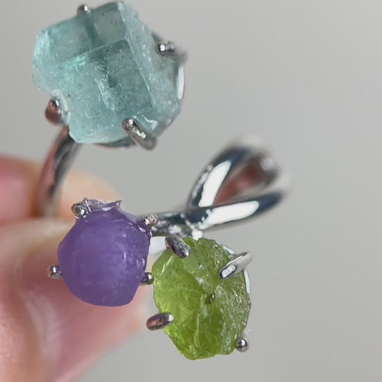 Video of raw peridot, purple grape agate and raw aquamarine ring by Oryssia