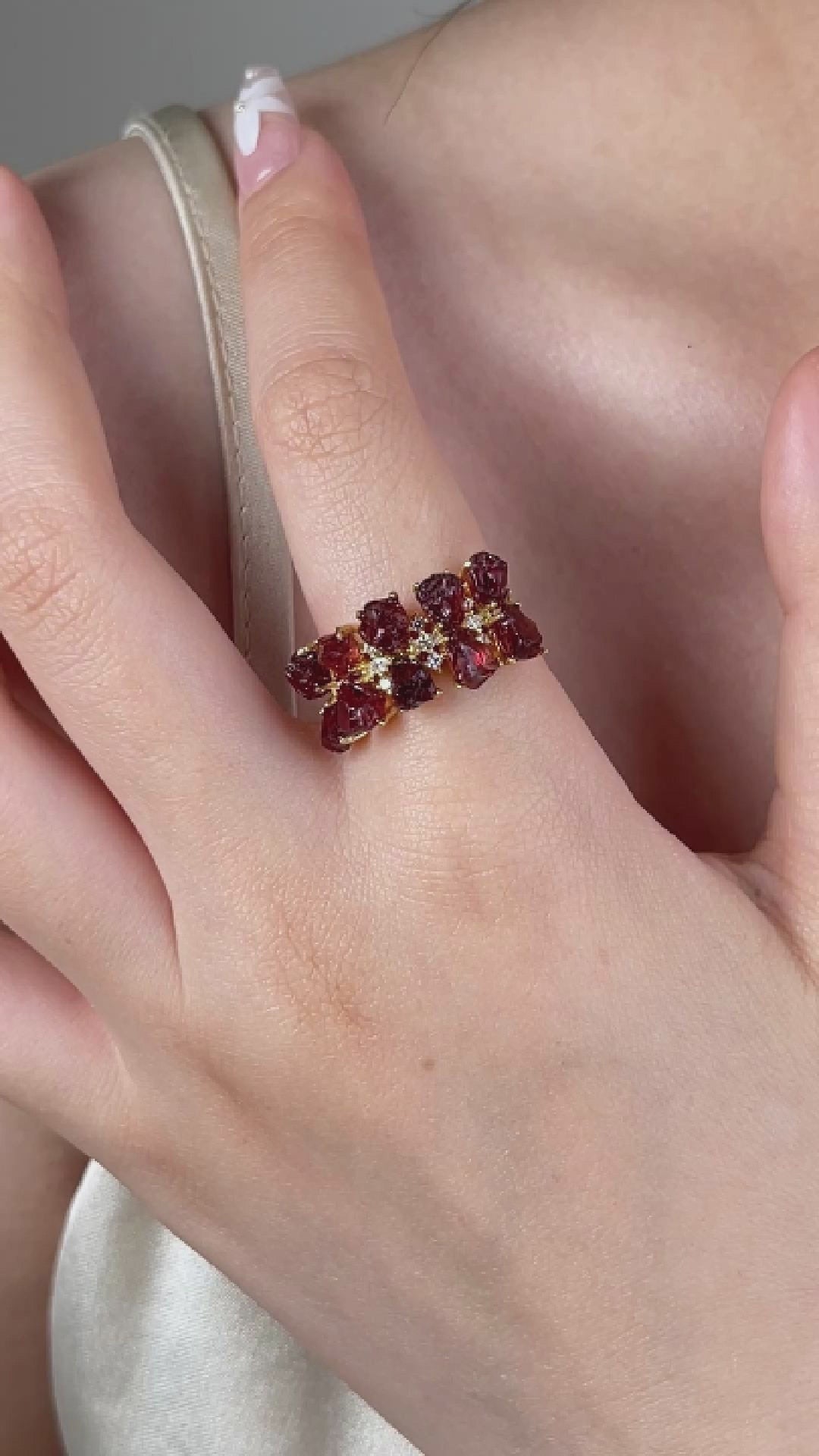 video raw garnet double row ring