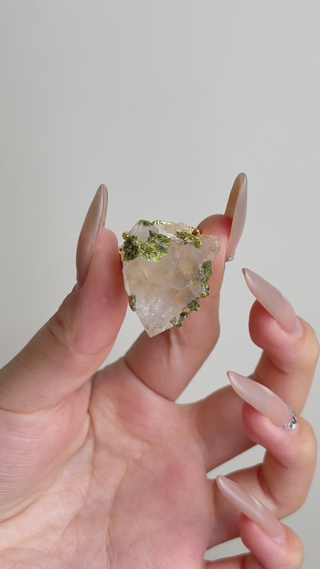 Raw garden quartz with epidote ring video
