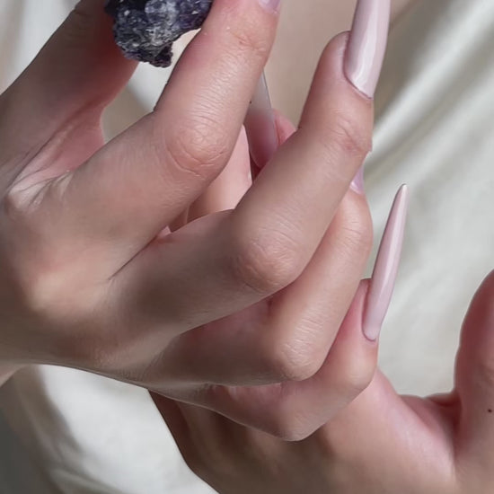 Tanzanite-colored fluorite mineral specimen ring with cube crystal structure on quartz matrix, natural crystal jewelry display