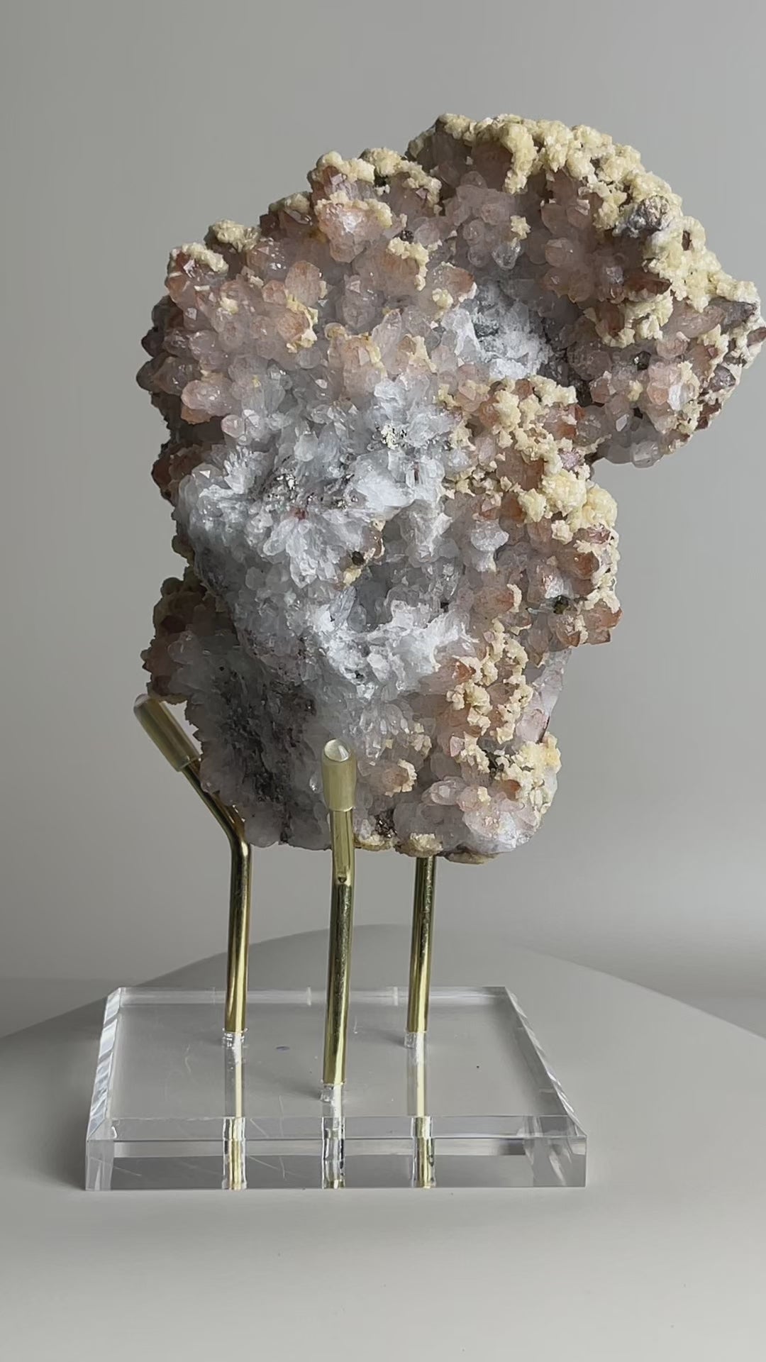 rotating quartz cluster with chlorite matrix from Kullu Himalayas showing crystal structure