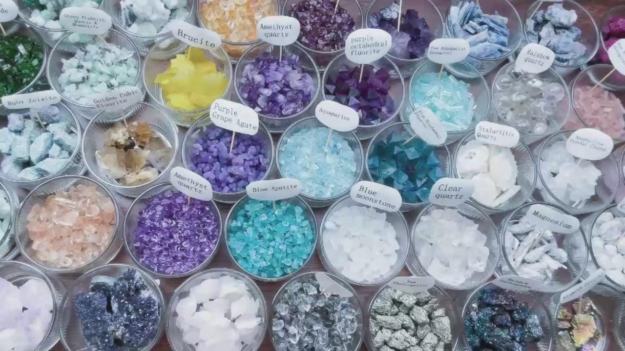 Load video: Oryssia Raw crystal jewelry making video