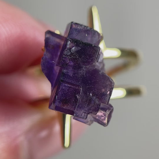 video natural cubic fluorite crystal ring
