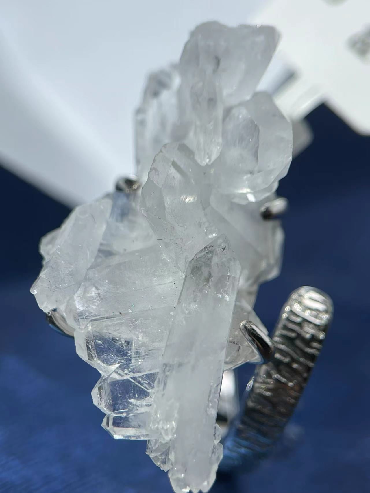 Faden Quartz Ring